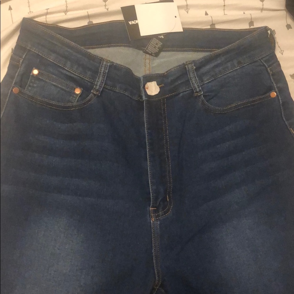 Never worn fashion nova jeans dark blue